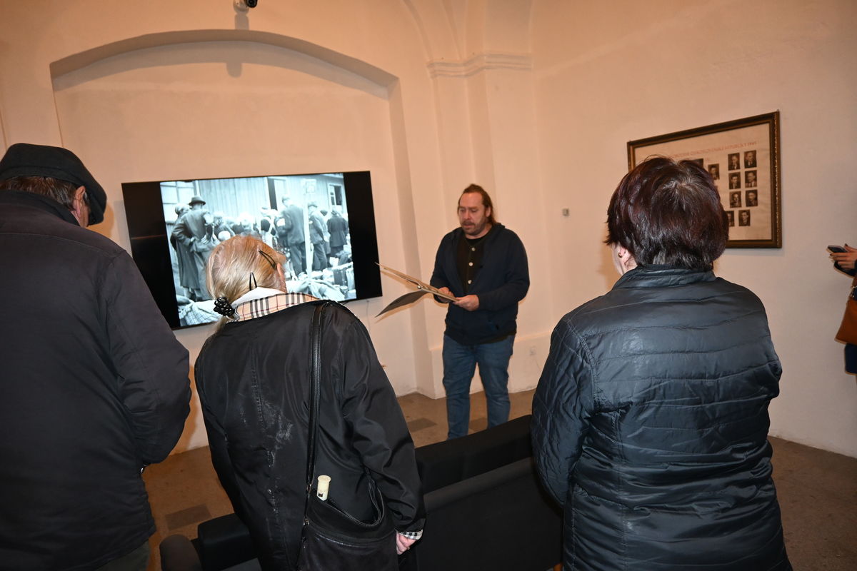 Komentovaná prohlídka výstavy Narativ 1945